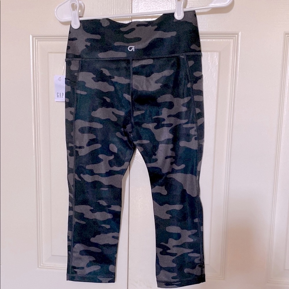 GAP FIT Sculpt Revolution MAX COMPRESSION Capri Leggings High Waist PETITE XS - Picture 8 of 8